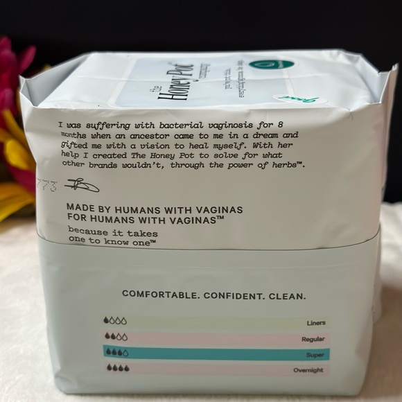 2 Pack Bundle, The Honey Pot Organic Super Non-Herbal Pads w/Wings 16ct Each - Picture 5 of 7